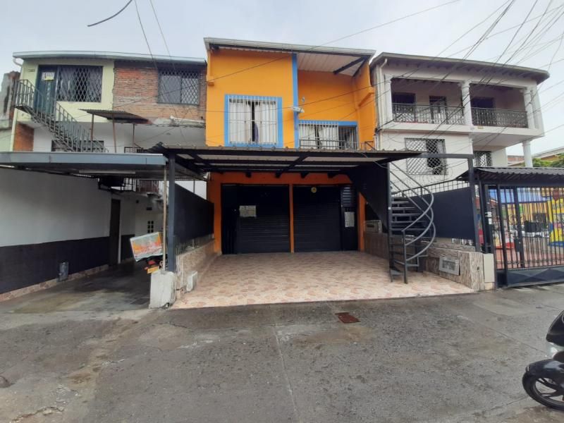 Casa en arriendo Valle Del Cauca Cali El Jardín 200 m2 Habitaciones 4 Baños 3 Garajes 0 Precio $3000000