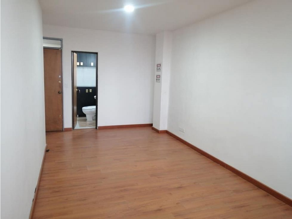 Oficina en arriendo Cundinamarca Bogotá Lago Gaitan 21 m2 Habitaciones 0 Baños 1 Garajes 0 Precio $1450000