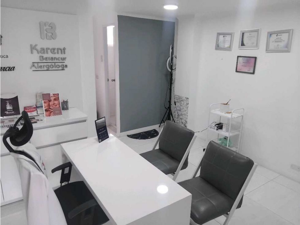 Consultorio en venta Caldas Manizales Los Rosales 20 m2 Habitaciones 0 Baños 1 Garajes 0 Precio $115000000