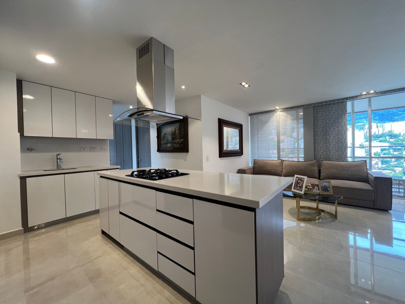 Apartamento en venta Antioquia Envigado Pontevedra 140 m2 Habitaciones 3 Baños 3 Garajes 2 Precio $1420000000