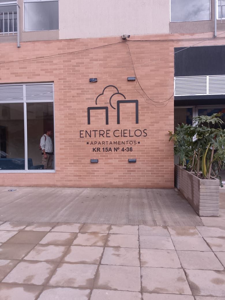 Apartamento en arriendo Cundinamarca Bogotá Cjr Centenari 37 m2 Habitaciones 1 Baños 1 Garajes 0 Precio $1300000