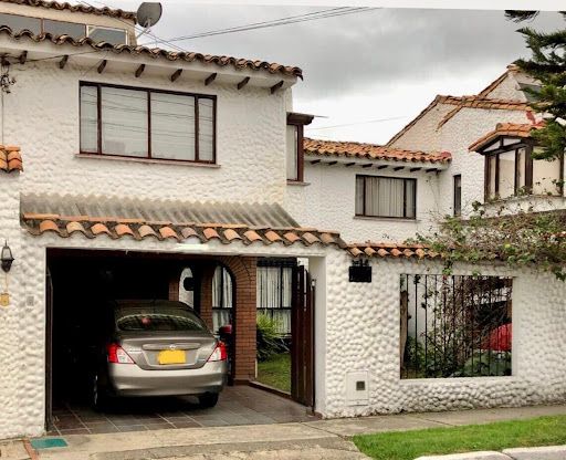 Casa en venta Cundinamarca Bogotá Victoria Norte 310 m2 Habitaciones 4 Baños 3 Garajes 1 Precio $1300000000