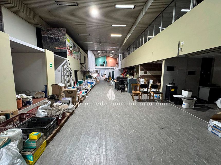 Bodega en arriendo Antioquia Medellín Jesus Nazareno 650 m2 Habitaciones 0 Baños 2 Garajes 0 Precio $25000000