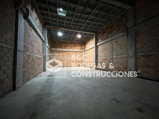 Bodega en arriendo Antioquia Sabaneta Sabaneta 390 m2 Habitaciones 0 Baños 3 Garajes 0 Precio $15500000