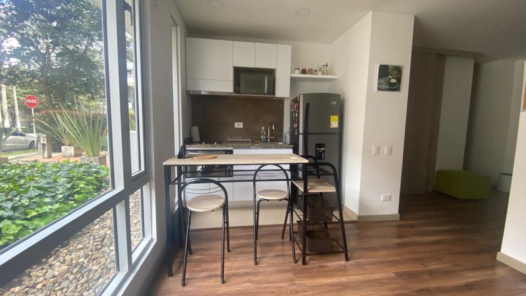 Apartaestudio en venta Cundinamarca Bogotá Estoril 34 m2 Habitaciones 1 Baños 1 Garajes 1 Precio $330000000
