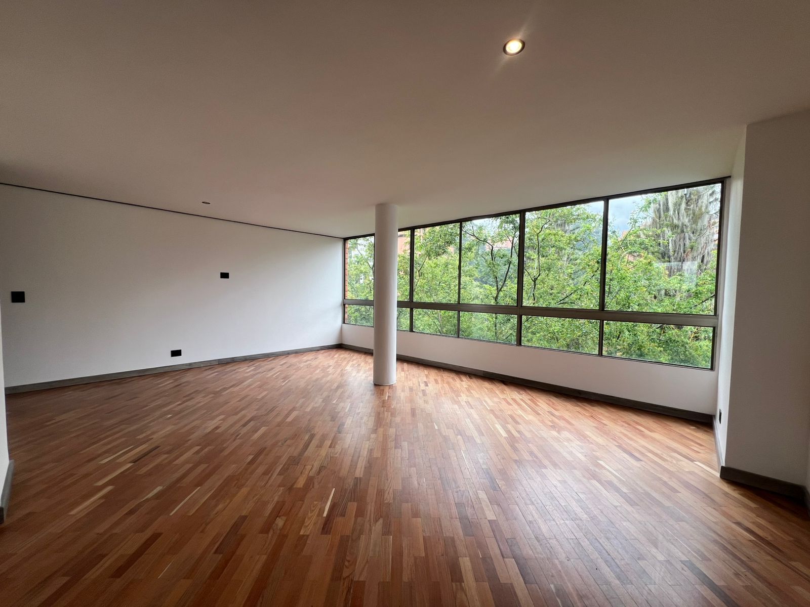 Apartamento en arriendo Antioquia Medellín El Diamante 90 m2 Habitaciones 3 Baños 3 Garajes 1 Precio $4200000