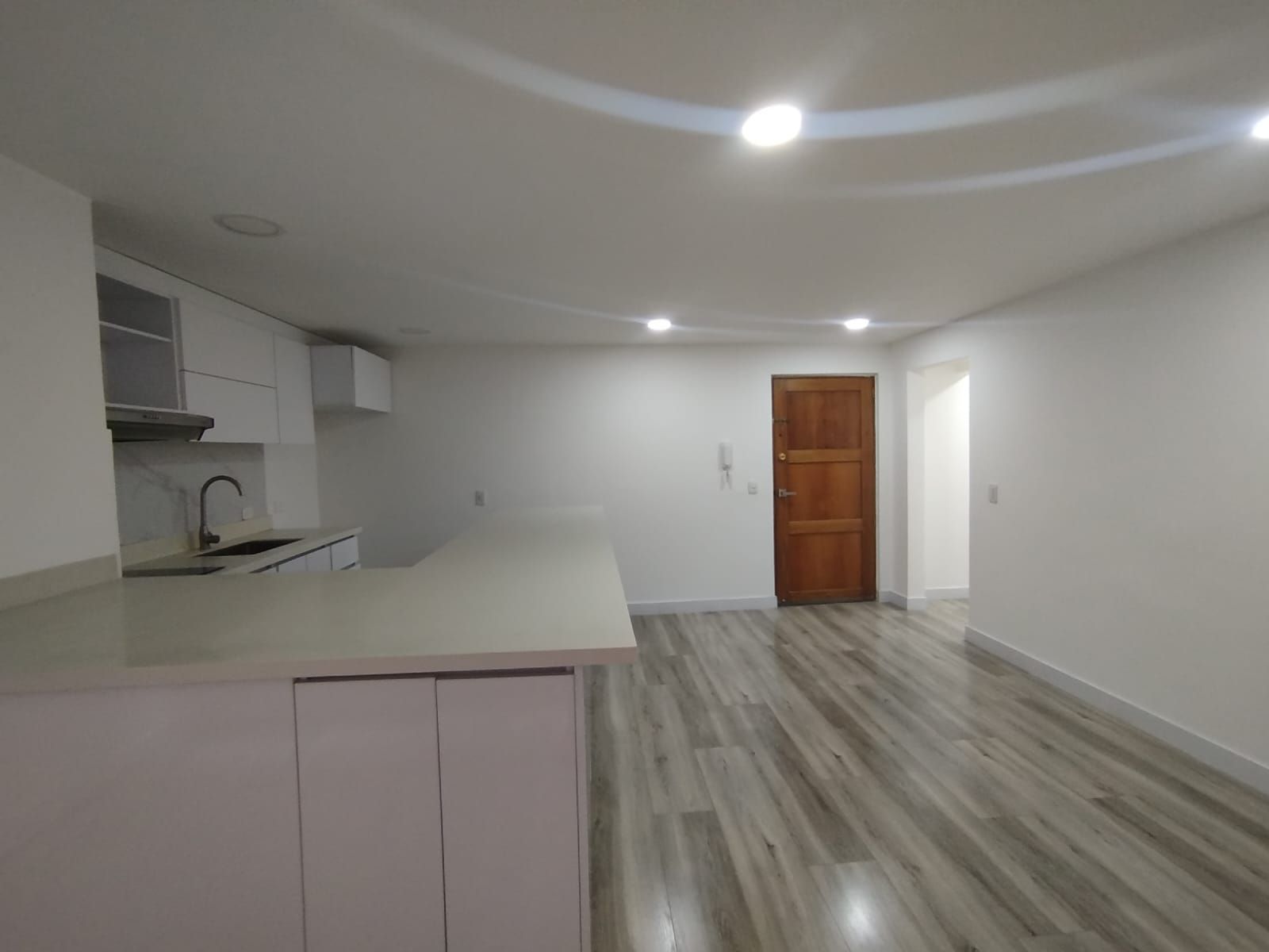 Apartamento en arriendo Cundinamarca Bogotá Los Rosales 50 m2 Habitaciones 1 Baños 1 Garajes 1 Precio $3428000