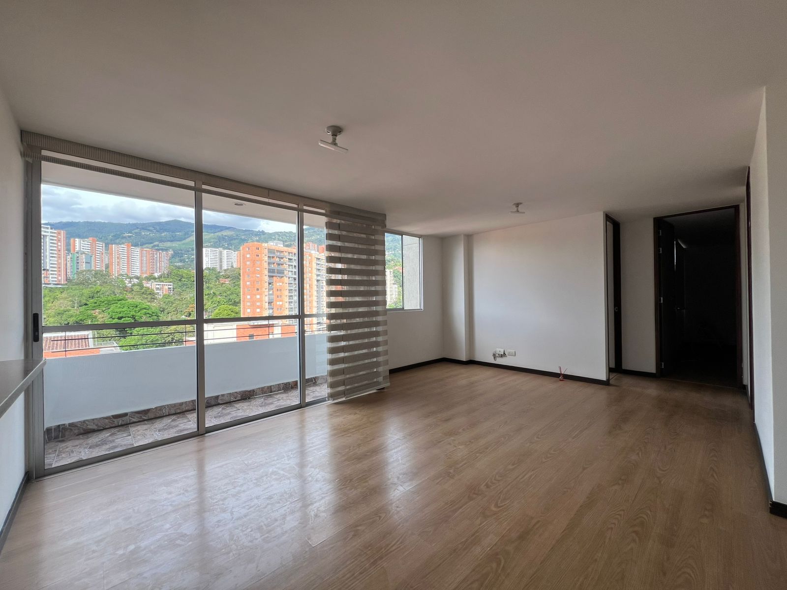 Apartamento en arriendo Antioquia Envigado La Inmaculada 74 m2 Habitaciones 2 Baños 2 Garajes 1 Precio $3350000