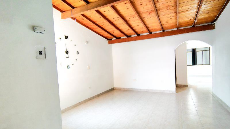 Apartamento en arriendo Antioquia Medellín Lorena 104 m2 Habitaciones 3 Baños 2 Garajes 0 Precio $1900000