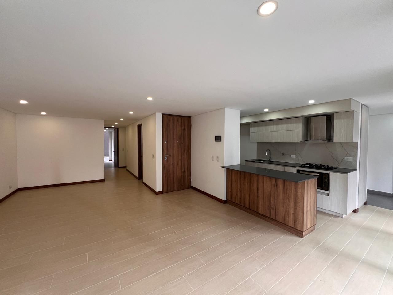 Apartamento en arriendo Antioquia Medellín Lorena 110 m2 Habitaciones 3 Baños 3 Garajes 1 Precio $4900000