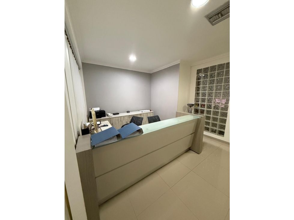 Oficina en arriendo o venta Atlántico Barranquilla Altos Del Prado 75 m2 Habitaciones 0 Baños 1 Garajes 2 Precio venta $410000000 Precio arriendo $3800000