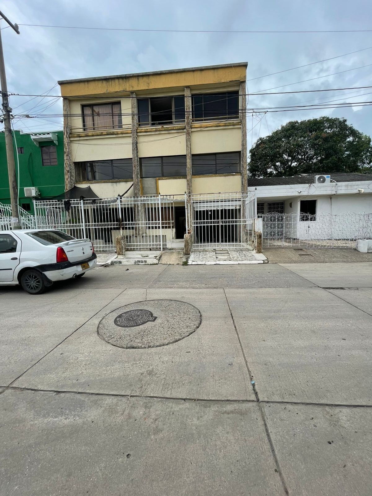 Edificio en venta Bolívar Cartagena Br San Pedro 350 m2 Habitaciones 7 Baños 8 Garajes 2 Precio $890000000