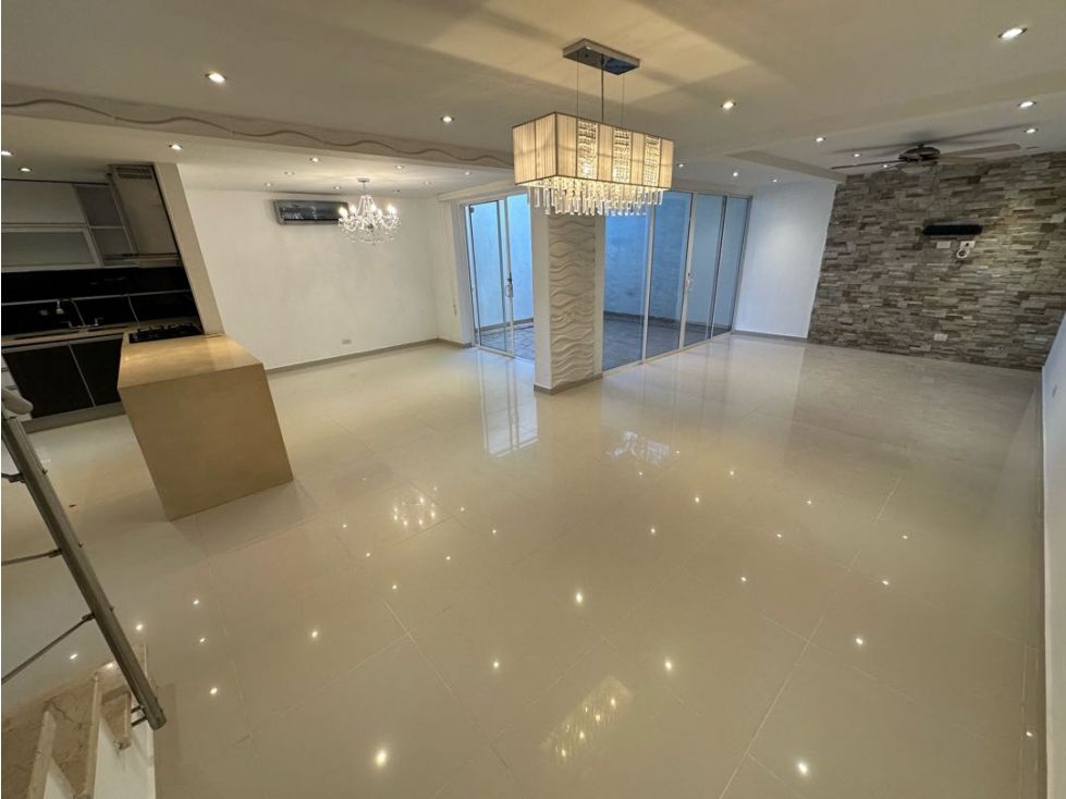 Casa en arriendo Atlántico Barranquilla Ub Castellana Real 200 m2 Habitaciones 3 Baños 3 Garajes 2 Precio $8226700