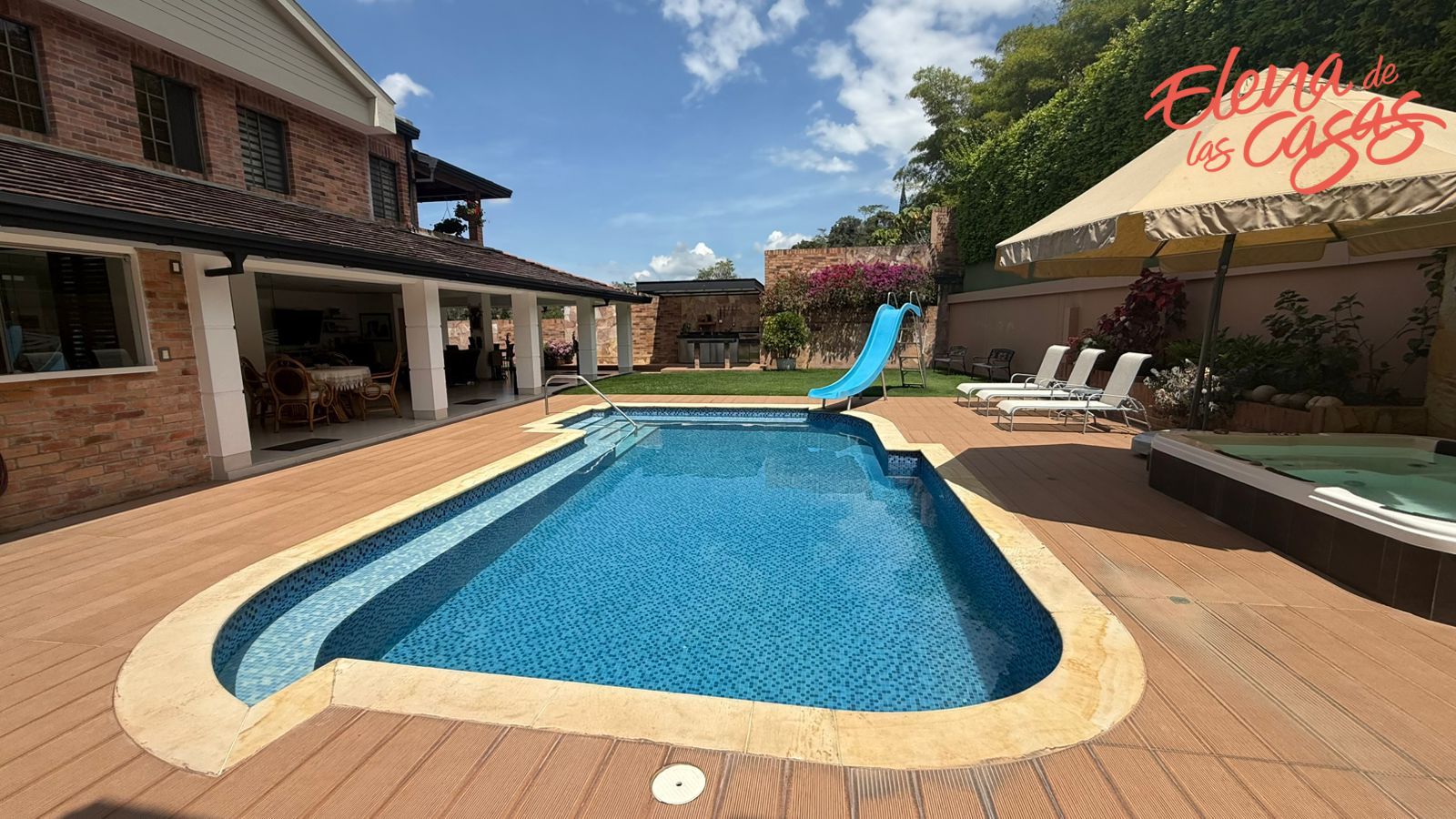 Casa en venta Santander Bucaramanga Urbanización El Rincon Del Lago 370 m2 Habitaciones 3 Baños 5 Garajes 6 Precio $3500000000