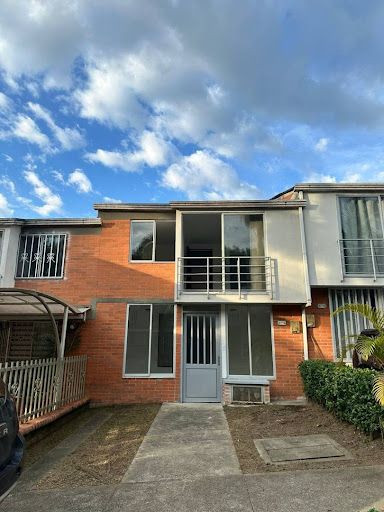 Casa en venta Risaralda Pereira Ur Villa Verde 82 m2 Habitaciones 3 Baños 2 Garajes 1 Precio $390000000