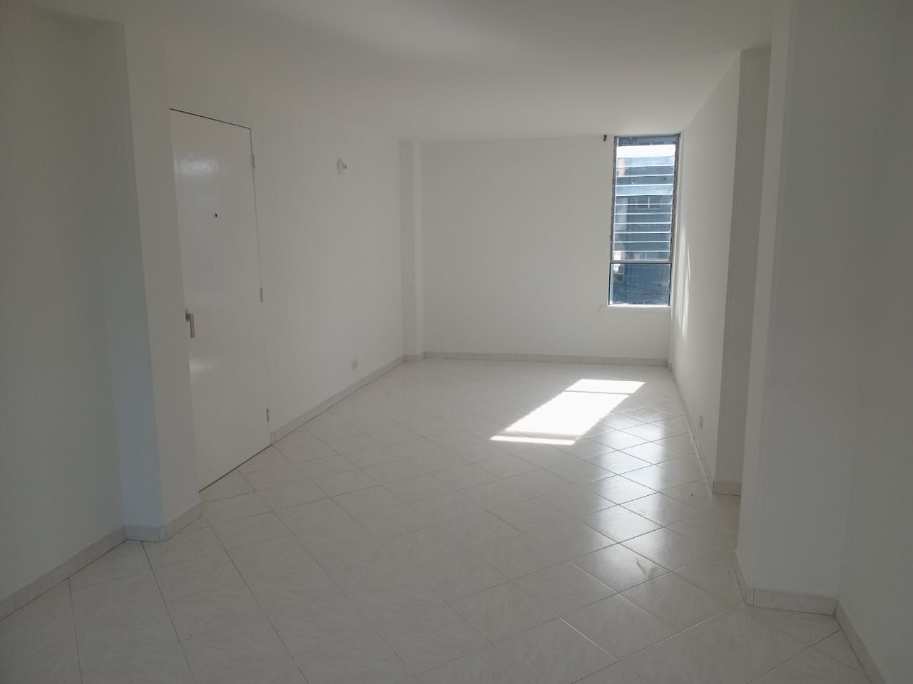 Apartamento en arriendo Antioquia Medellín Villanueva 86 m2 Habitaciones 3 Baños 2 Garajes 1 Precio $3650000