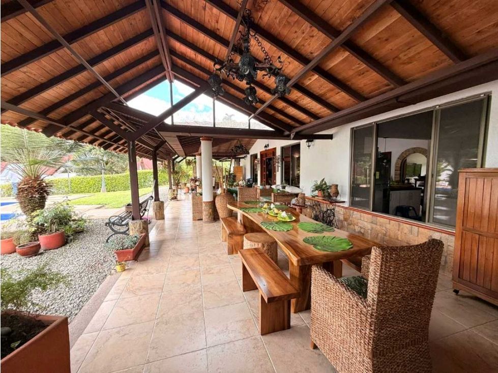 Casa Campestre en venta Quindío Armenia Armenia 400 m2 Habitaciones 3 Baños 5 Garajes 5 Precio $1700000000
