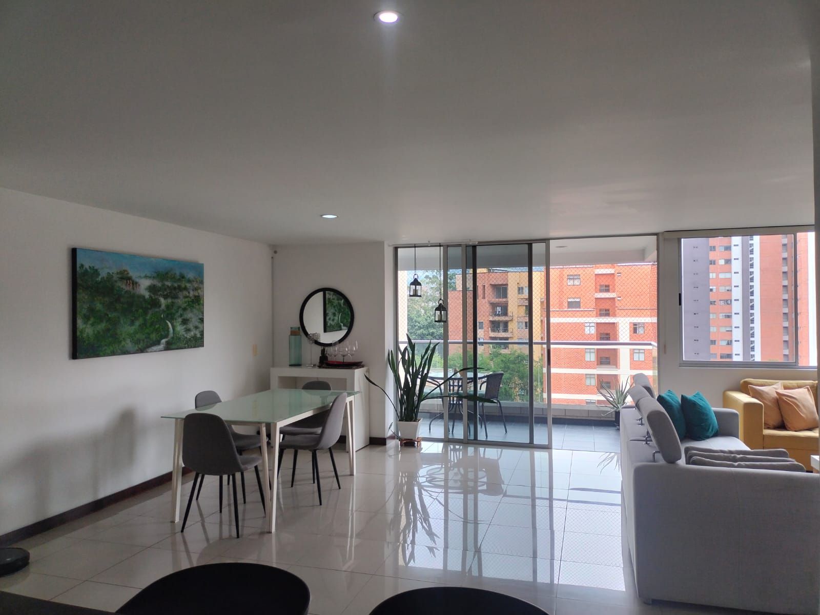 Apartamento en arriendo Antioquia Medellín Bosques De Zuñiga 130 m2 Habitaciones 3 Baños 3 Garajes 3 Precio $6550000