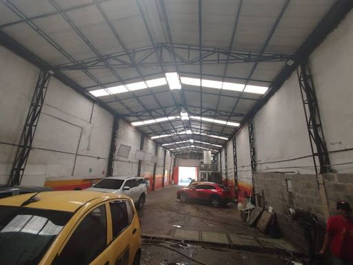 Bodega en arriendo Antioquia Medellín Boston 357 m2 Habitaciones 0 Baños 2 Garajes 0 Precio $19500000