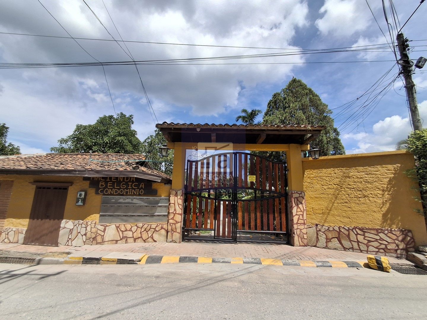 Casa en arriendo Santander Piedecuesta Cn Campestre Belgica 250 m2 Habitaciones 3 Baños 5 Garajes 0 Precio $4760000