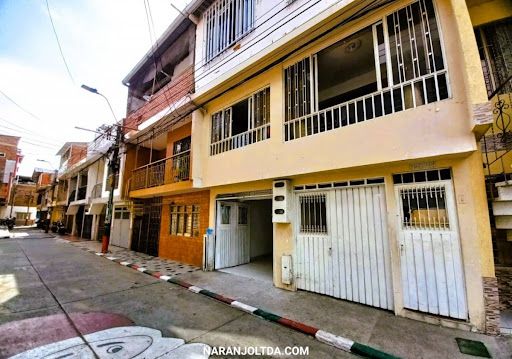 Casa en venta Valle Del Cauca Cali Julio Rincón 225 m2 Habitaciones 8 Baños 3 Garajes 1 Precio $350000000