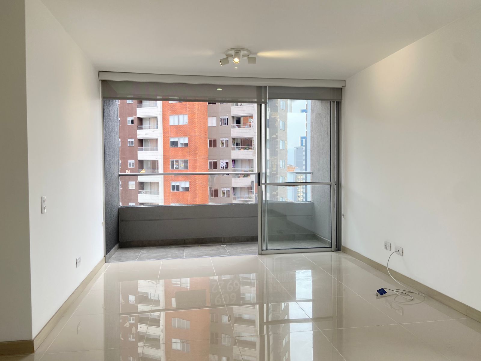 Apartamento en arriendo o venta Antioquia Sabaneta El Carmelo 75 m2 Habitaciones 3 Baños 2 Garajes 1 Precio venta $590000000 Precio arriendo $3150000