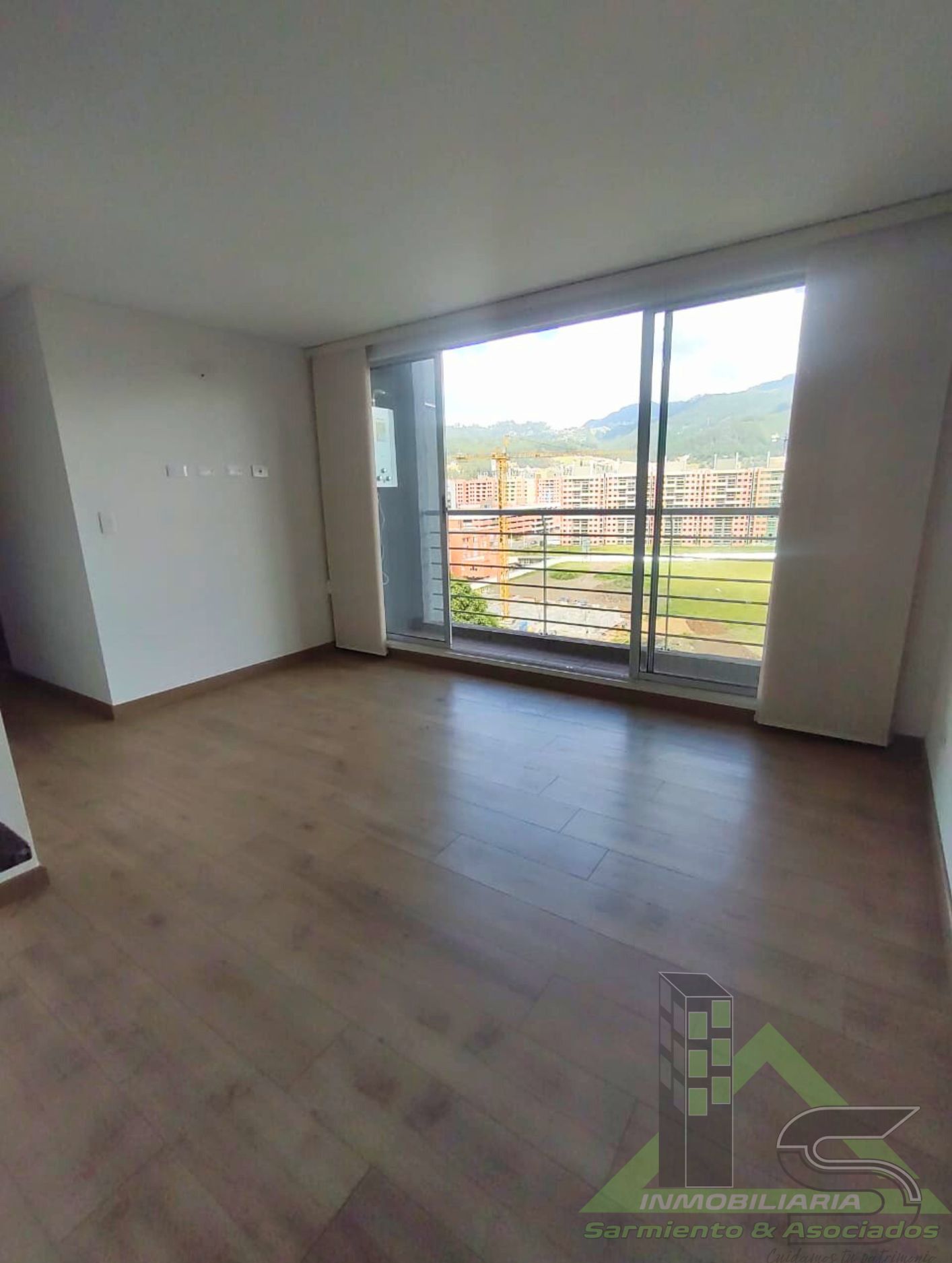 Apartamento en arriendo Cundinamarca Zipaquirá Algarra 1 75 m2 Habitaciones 3 Baños 2 Garajes 1 Precio $1400000
