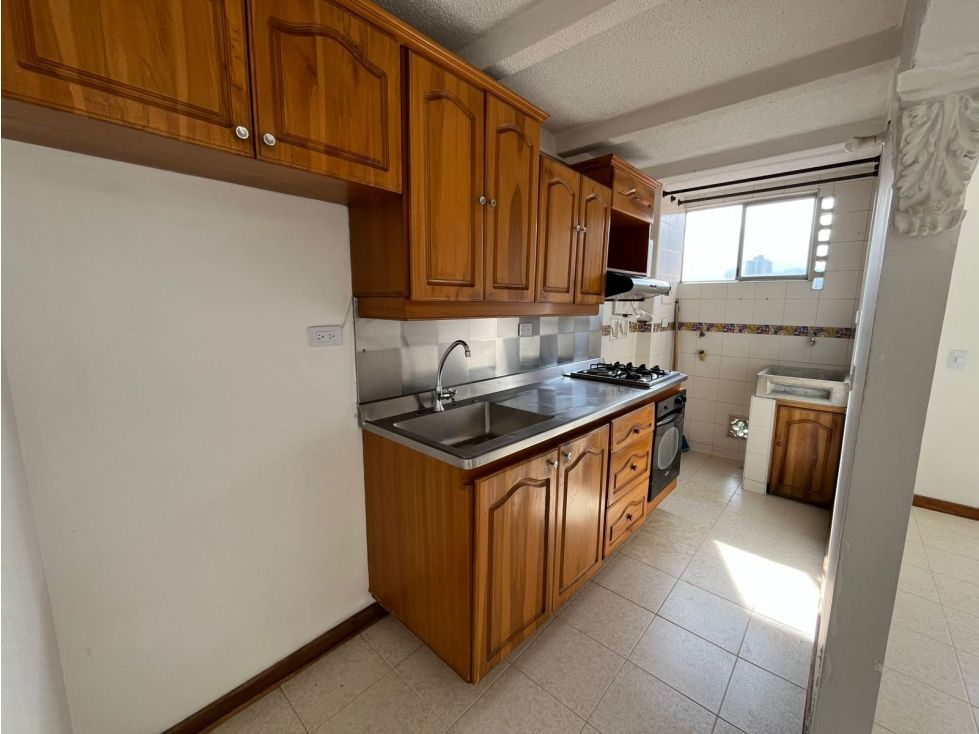 Apartamento en arriendo Antioquia Envigado Primavera 60 m2 Habitaciones 3 Baños 2 Garajes 1 Precio $2300000