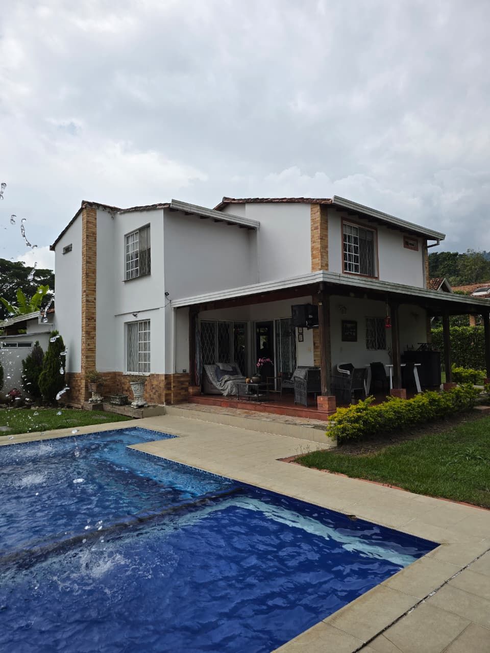 Casa en arriendo Santander Piedecuesta Bosques De Aranjuez 530 m2 Habitaciones 3 Baños 4 Garajes 5 Precio $5000000