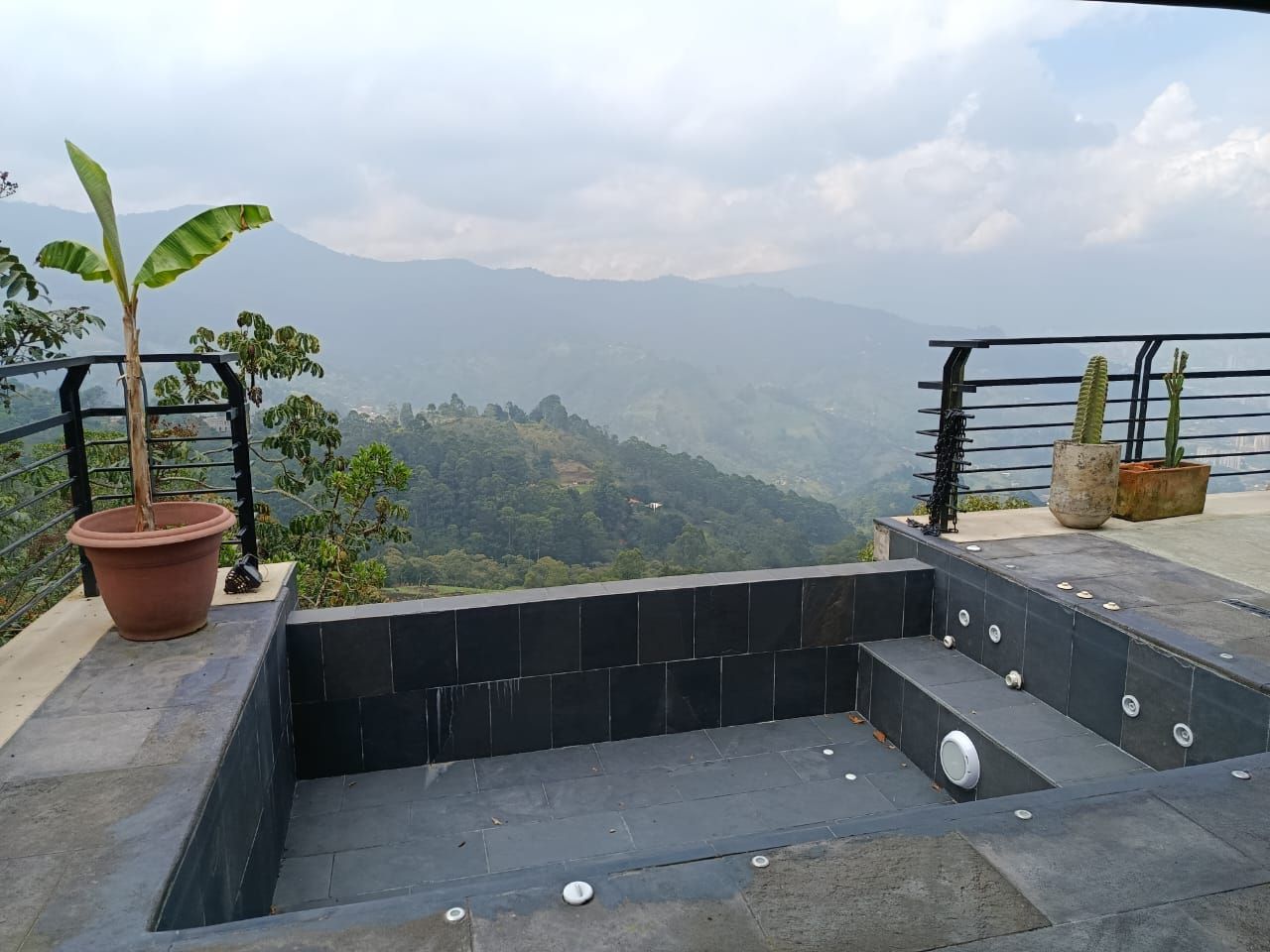 Casa Campestre en arriendo Antioquia Envigado Envigado 310 m2 Habitaciones 4 Baños 5 Garajes 4 Precio $15000000