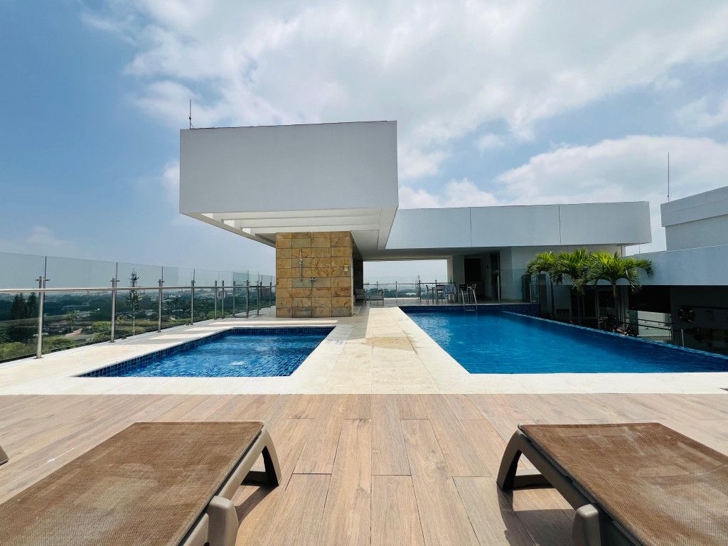 Apartamento en venta Valle Del Cauca Cali Urbanización Ciudad Jardín 153 m2 Habitaciones 3 Baños 5 Garajes 2 Precio $980000000
