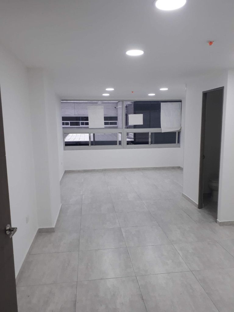 Local en arriendo Antioquia Rionegro El Porvenir 32 m2 Habitaciones 0 Baños 1 Garajes 1 Precio $1800000