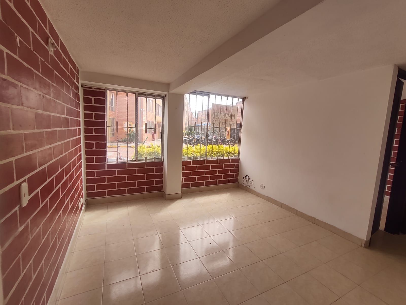 Apartamento en arriendo Cundinamarca Soacha Cr Frailejon Et Iii 40 m2 Habitaciones 2 Baños 1 Garajes 0 Precio $640000