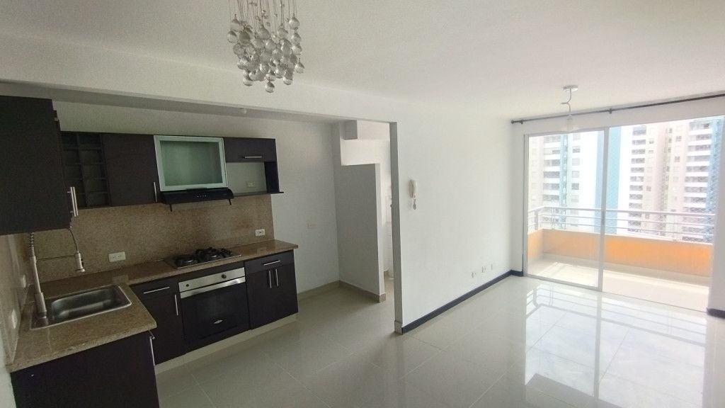 Apartamento en arriendo Valle Del Cauca Cali Conjunto Residencial Reserva De La Flora 63 m2 Habitaciones 2 Baños 2 Garajes 1 Precio $2400000