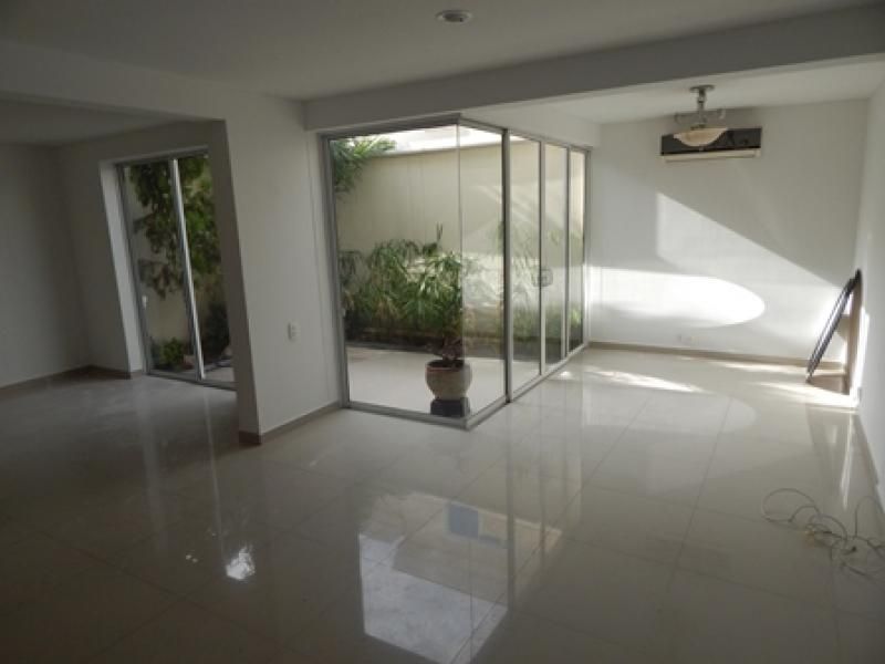 Casa en arriendo Atlántico Barranquilla Ub Castellana Real 170 m2 Habitaciones 3 Baños 4 Garajes 2 Precio $7000000
