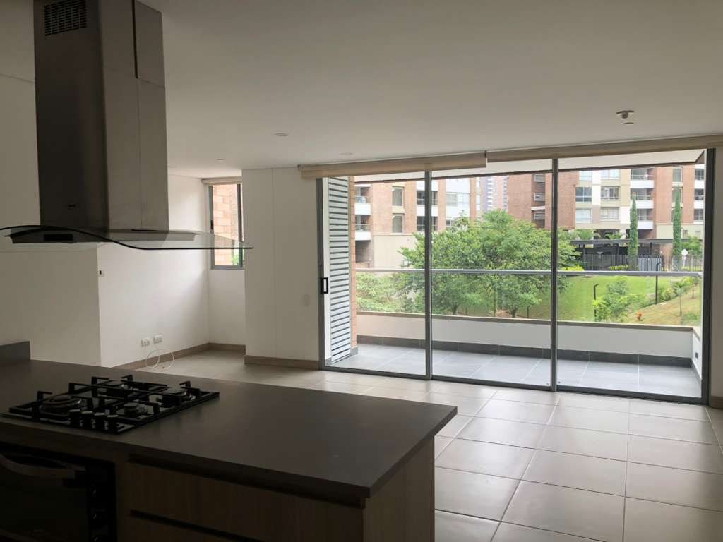 Apartamento en arriendo Antioquia Envigado Torres Del Sur 84 m2 Habitaciones 2 Baños 2 Garajes 2 Precio $4450000