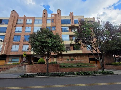 Apartamento en venta Cundinamarca Bogotá San Patricio 400 m2 Habitaciones 6 Baños 6 Garajes 4 Precio $2900000000