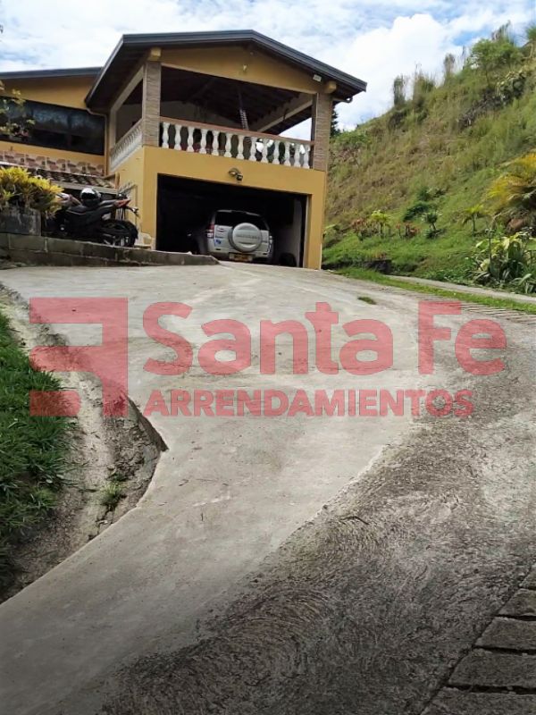 Casa en arriendo Antioquia La Estrella La Estrella 550 m2 Habitaciones 4 Baños 4 Garajes 1 Precio $5500000
