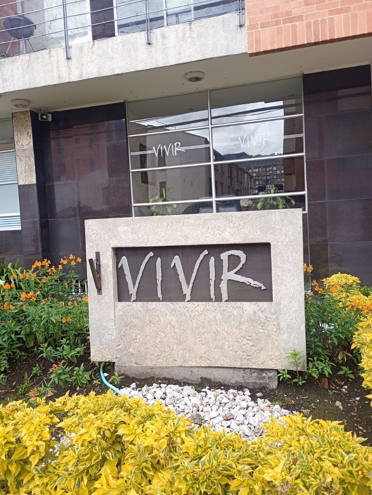 Apartaestudio en arriendo Cundinamarca Bogotá Cedro Narvaez - Edif Vivir 52 m2 Habitaciones 1 Baños 1 Garajes 1 Precio $2500000