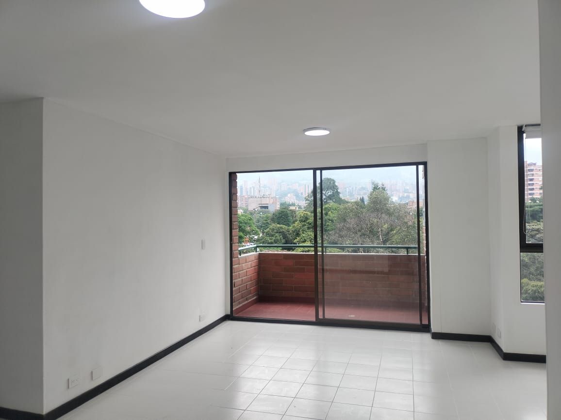 Apartamento en arriendo Antioquia Envigado Las Vegas 85 m2 Habitaciones 2 Baños 1 Garajes 2 Precio $3300000