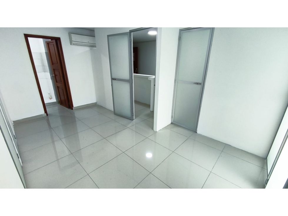 Oficina en arriendo Risaralda Pereira San Jose 63 m2 Habitaciones 0 Baños 2 Garajes 0 Precio $3700000