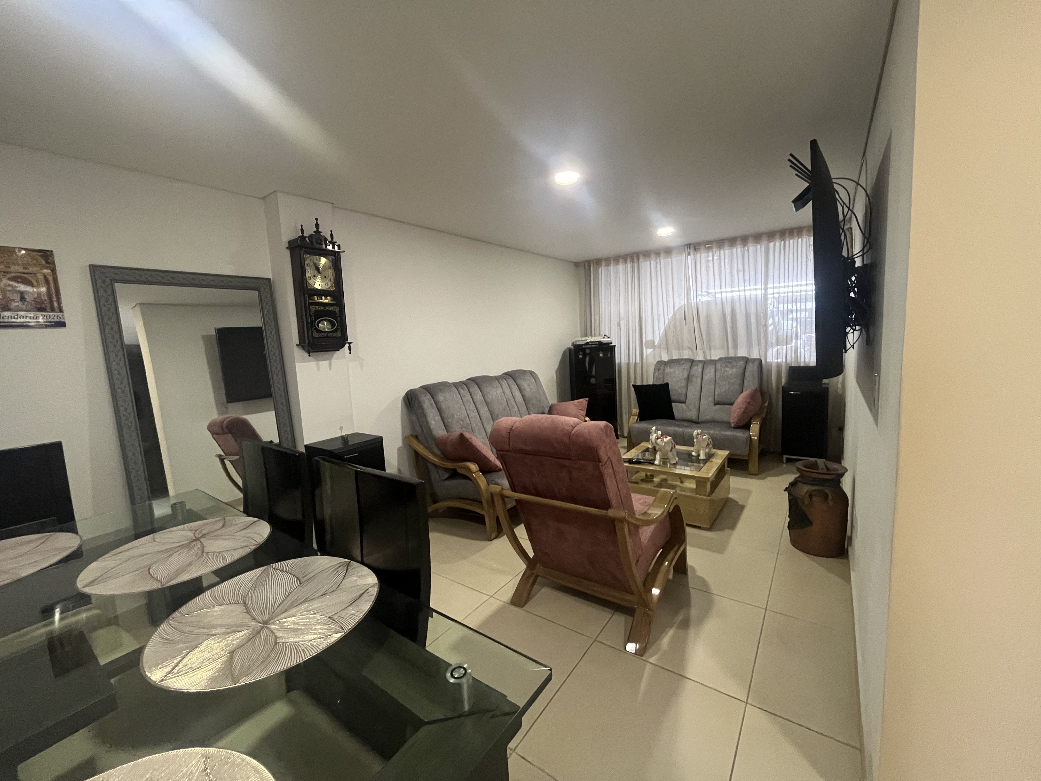 Casa en venta Cundinamarca Bogotá Santa Isabel 270 m2 Habitaciones 7 Baños 6 Garajes 3 Precio $1400000000