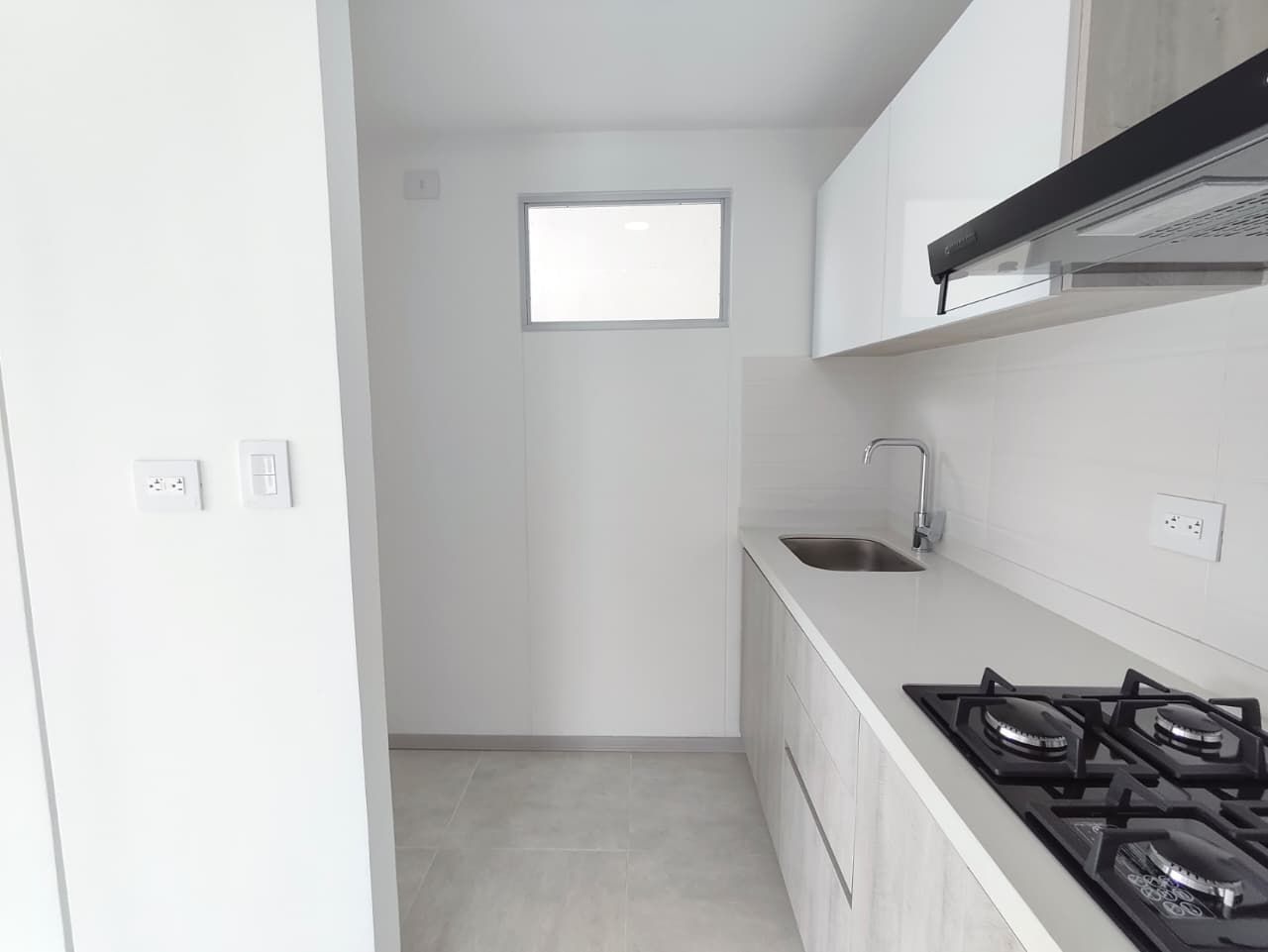 Apartamento en arriendo Risaralda Pereira Cr Santa Monica 42 m2 Habitaciones 1 Baños 2 Garajes 1 Precio $1500000