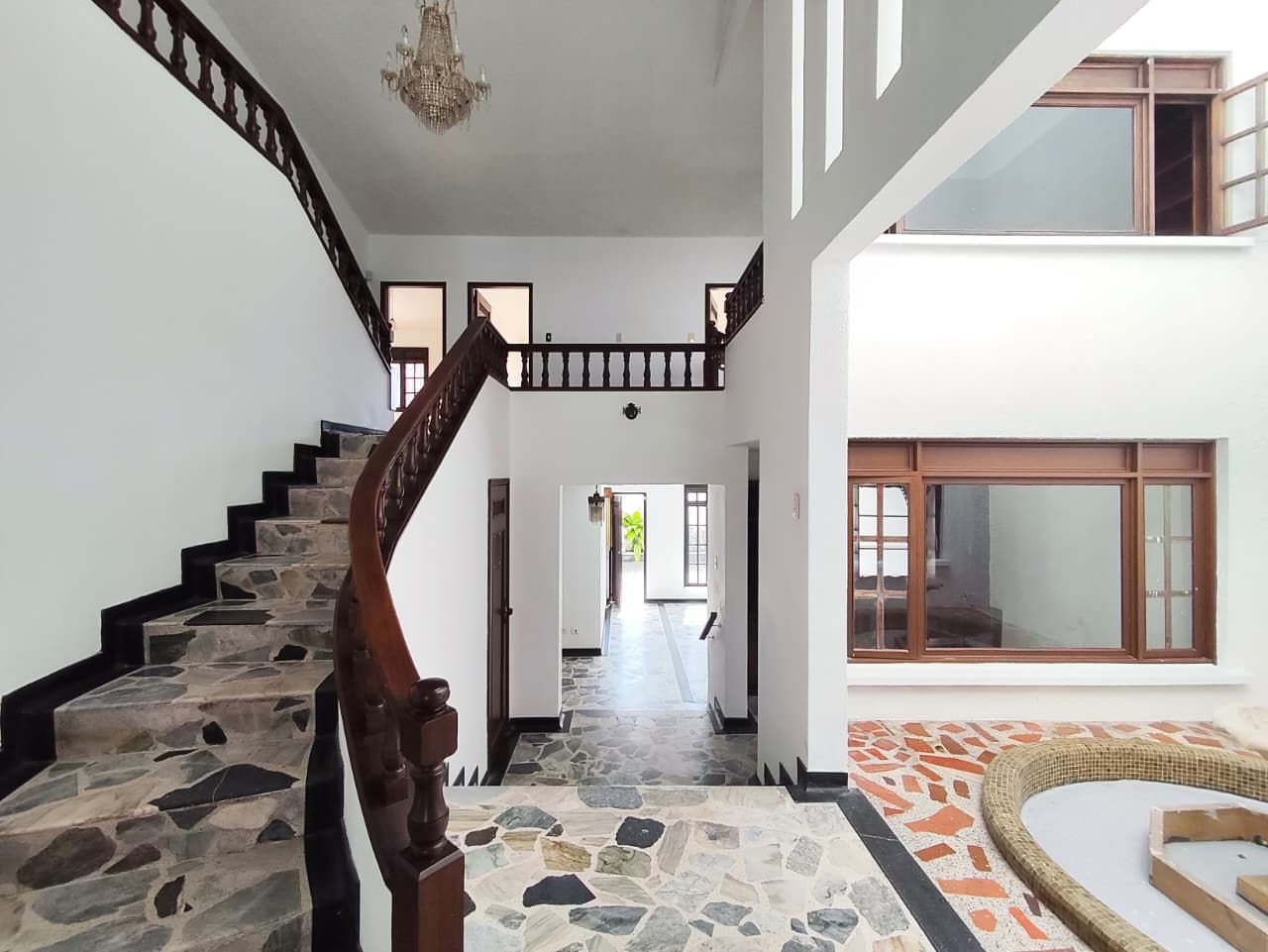 Local en arriendo Risaralda Pereira Los Quimbayas 286 m2 Habitaciones 0 Baños 5 Garajes 2 Precio $10000000