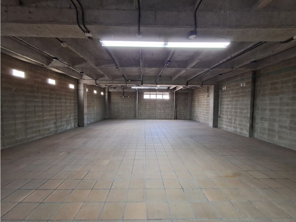 Bodega en arriendo Antioquia Medellín La Palma 220 m2 Habitaciones 0 Baños 3 Garajes 0 Precio $5800000