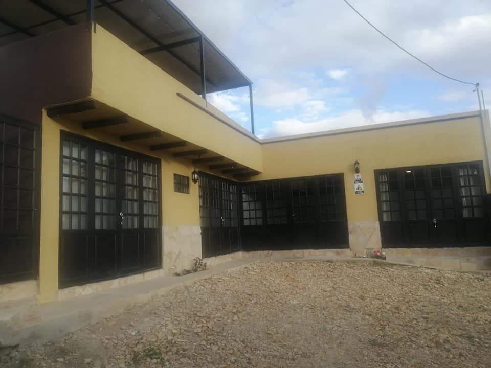 Casa en arriendo o venta Cundinamarca Tabio Tabio 105 m2 Habitaciones 6 Baños 6 Garajes 3 Precio venta $415000000 Precio arriendo $2000000