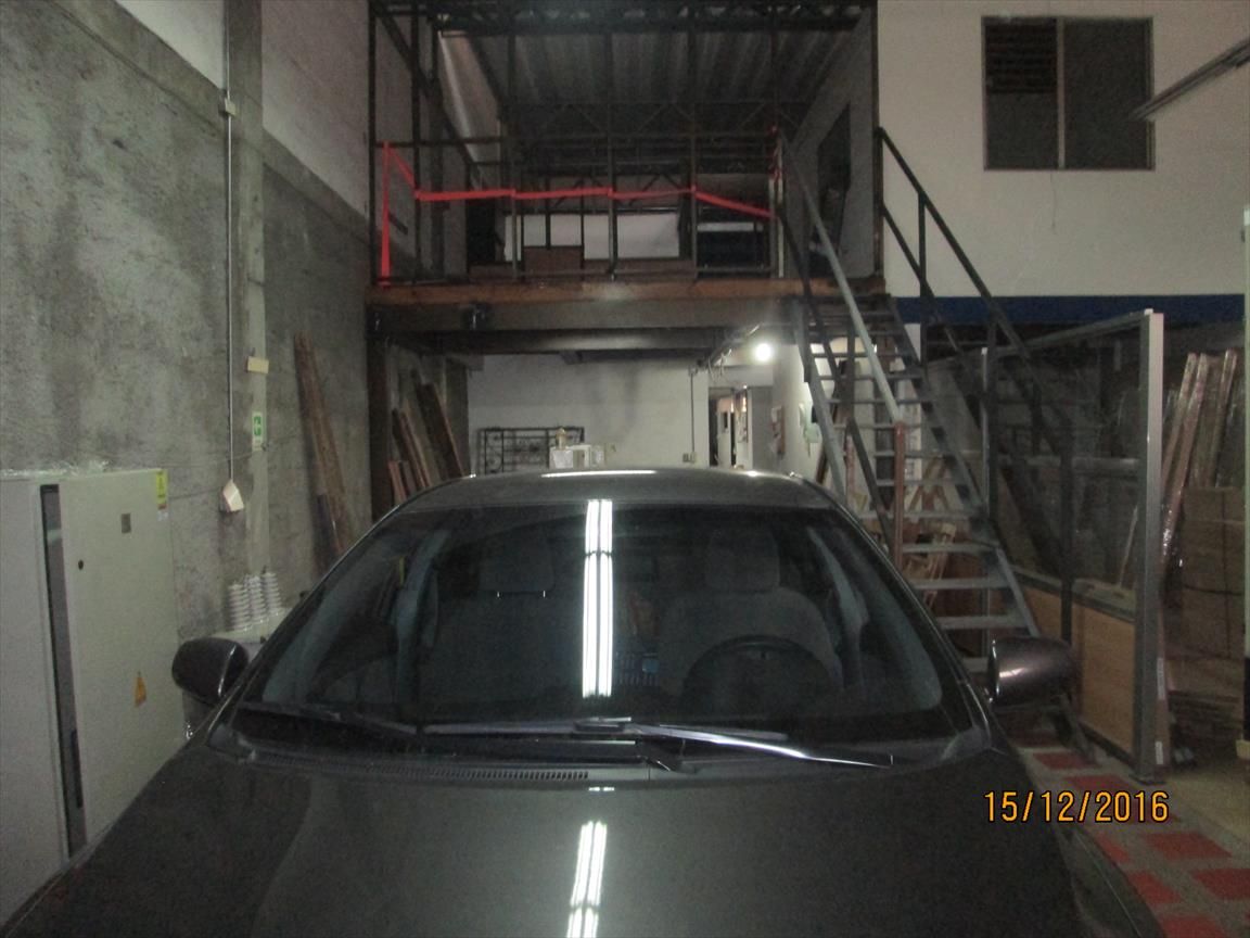 Bodega en arriendo Antioquia Medellín Fatima 320 m2 Habitaciones 0 Baños 3 Garajes 0 Precio $12000000