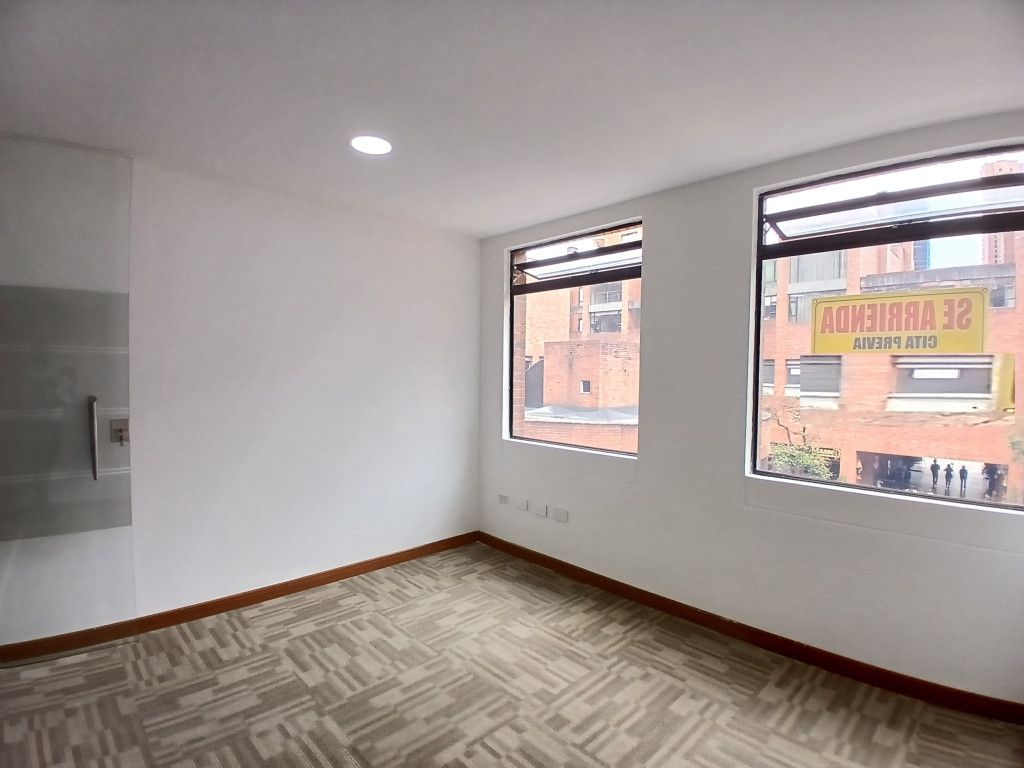 Oficina en arriendo Cundinamarca Bogotá Samper 30 m2 Habitaciones 0 Baños 1 Garajes 1 Precio $2600000