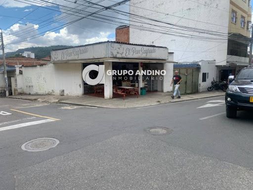 Casa en venta Santander Floridablanca Florida 230 m2 Habitaciones 3 Baños 3 Garajes 1 Precio $900000000