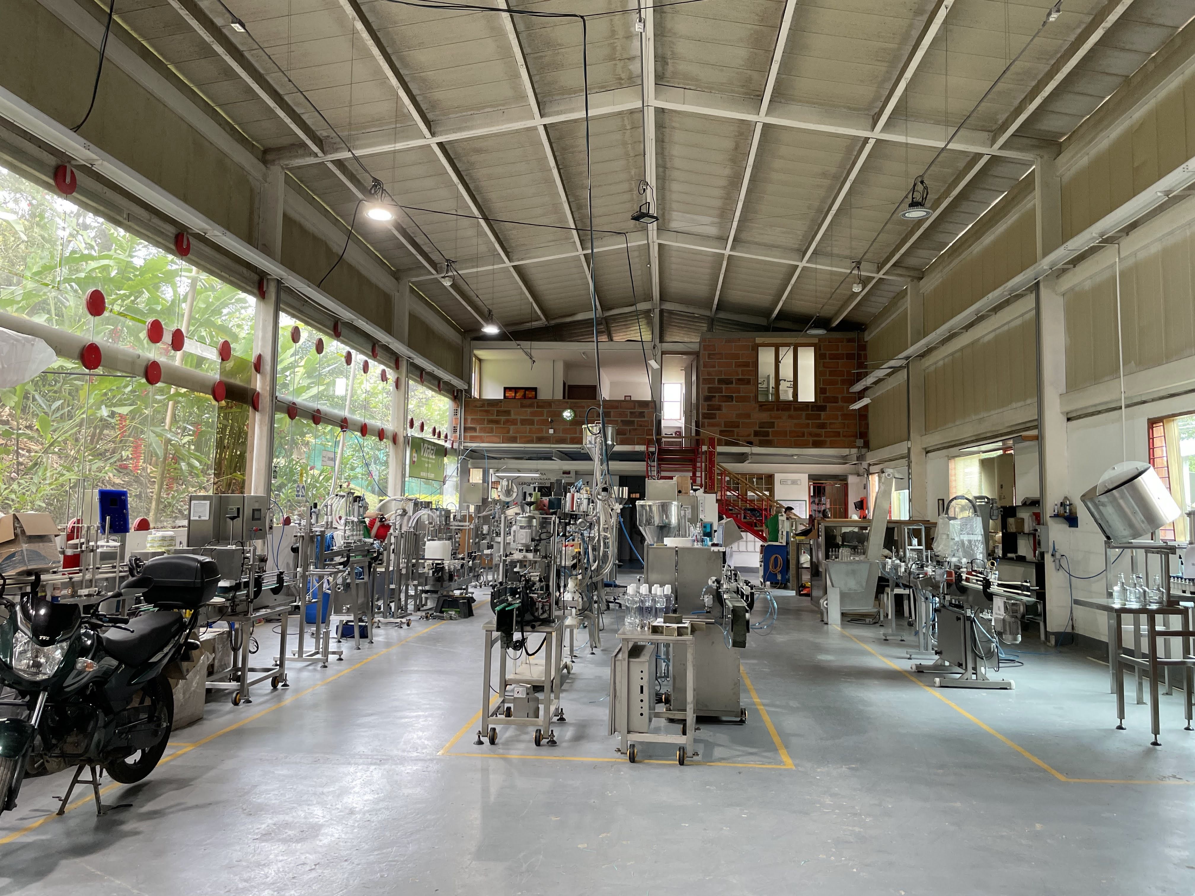 Bodega en venta Antioquia Copacabana Copacabana 800 m2 Habitaciones 0 Baños 9 Garajes 10 Precio $3500000000